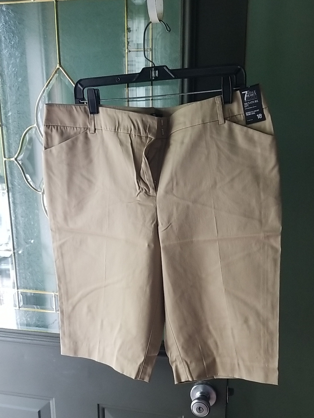 Classic Khaki Women’s Stretch Bermuda Shorts -